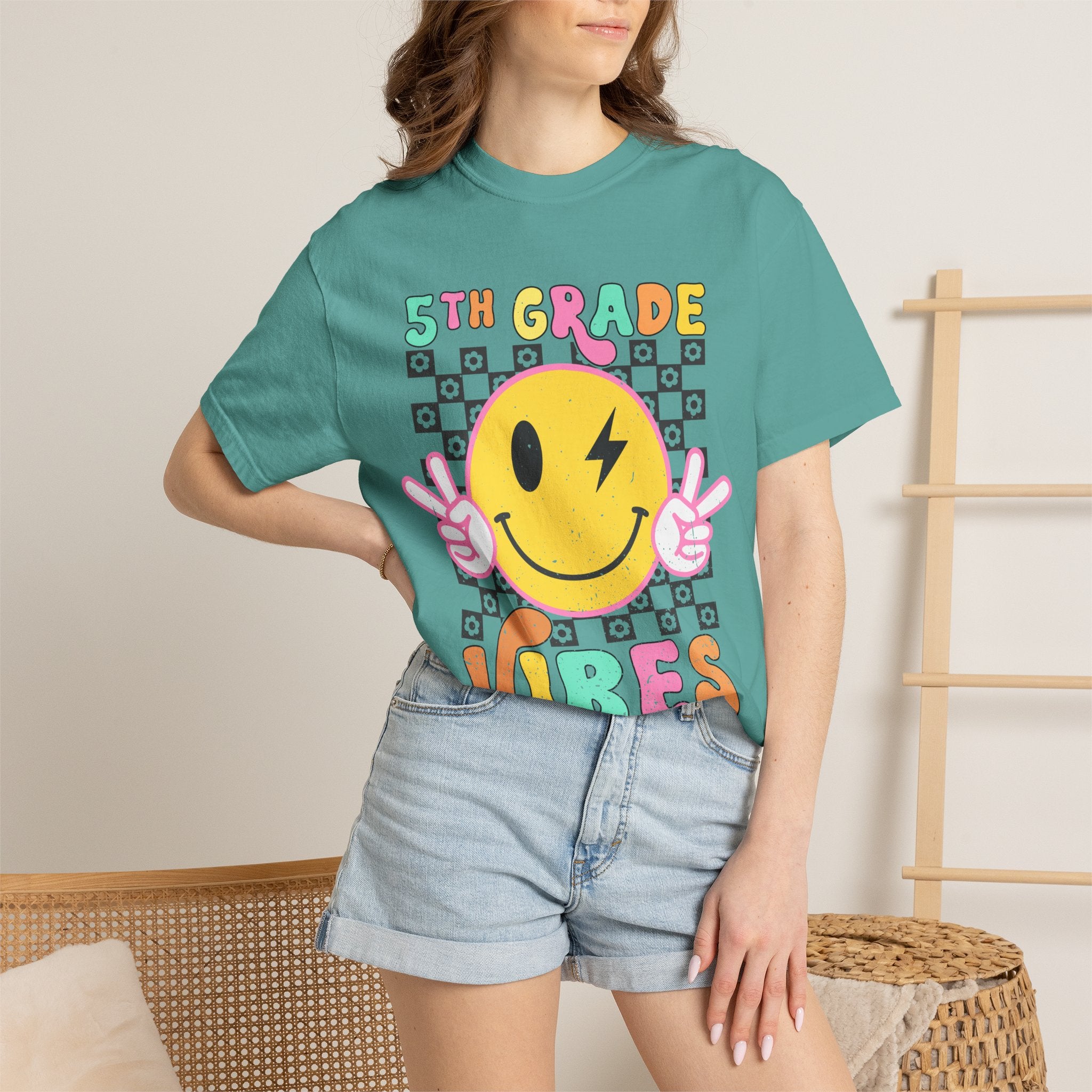 5th Grade Vibes T-Shirt — Retro Smiley Peace School Tee